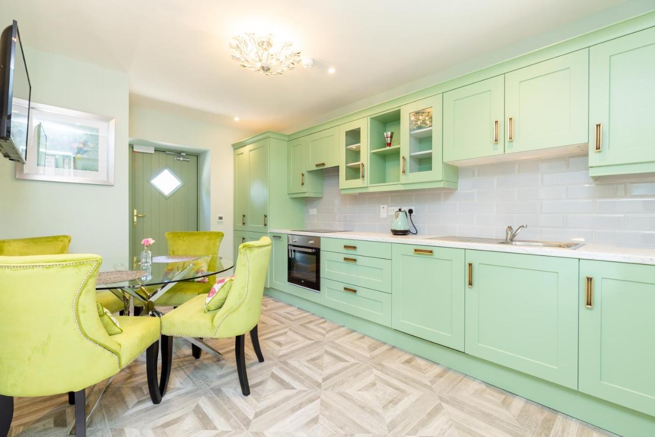 Bective Stud Apartments Наван Экстерьер фото