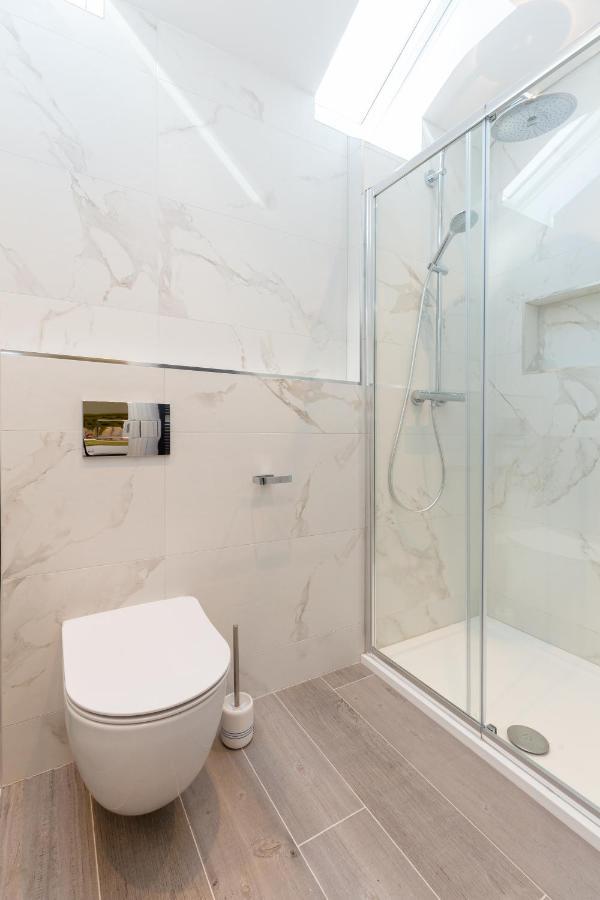 Bective Stud Apartments Наван Экстерьер фото